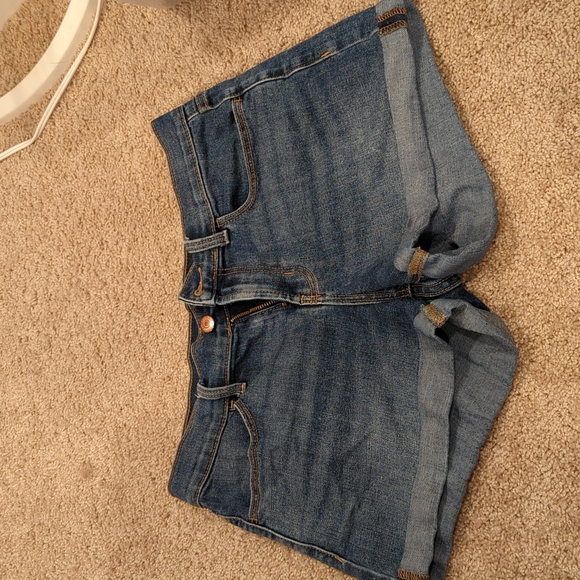 Old Navy Jean Shorts - Picture 1 of 4